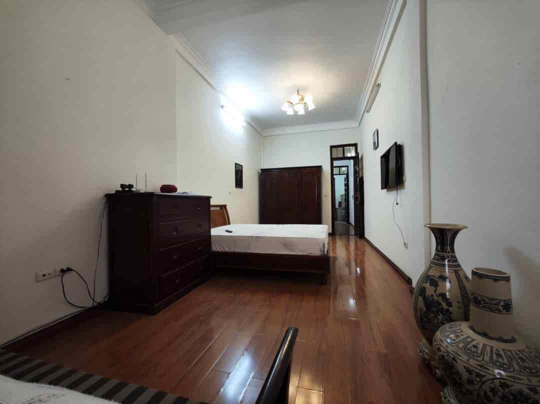 Cho thuê nhà nguyên căn phố Hoàng Cầu, Đống Đa, mặt ngõ ô tô tránh, nhà đẹp ở luôn