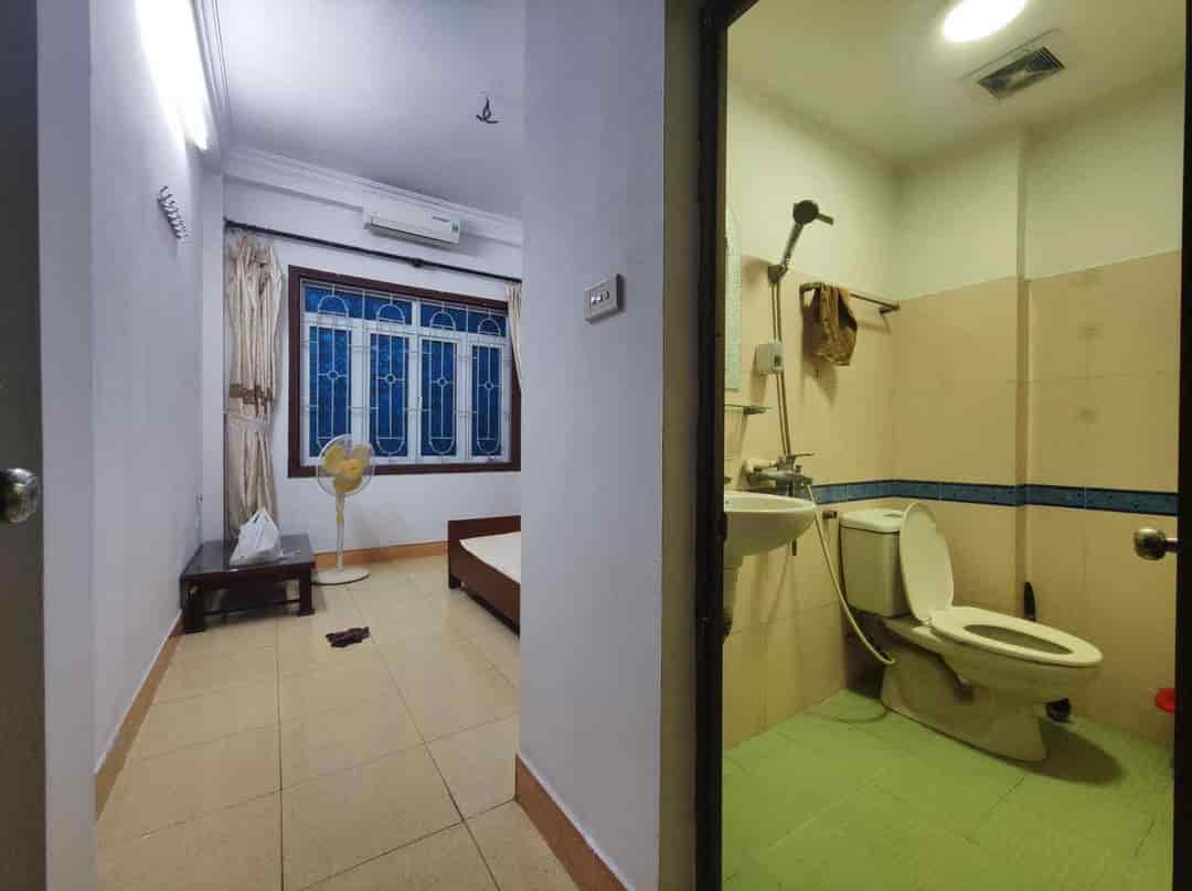 CHO THUÊ NHÀ RIÊNG PHỐ GIANG VĂN MINH, BA ĐÌNH, 4 TẦNG Ở LUÔN, SẴN NỘI THẤT