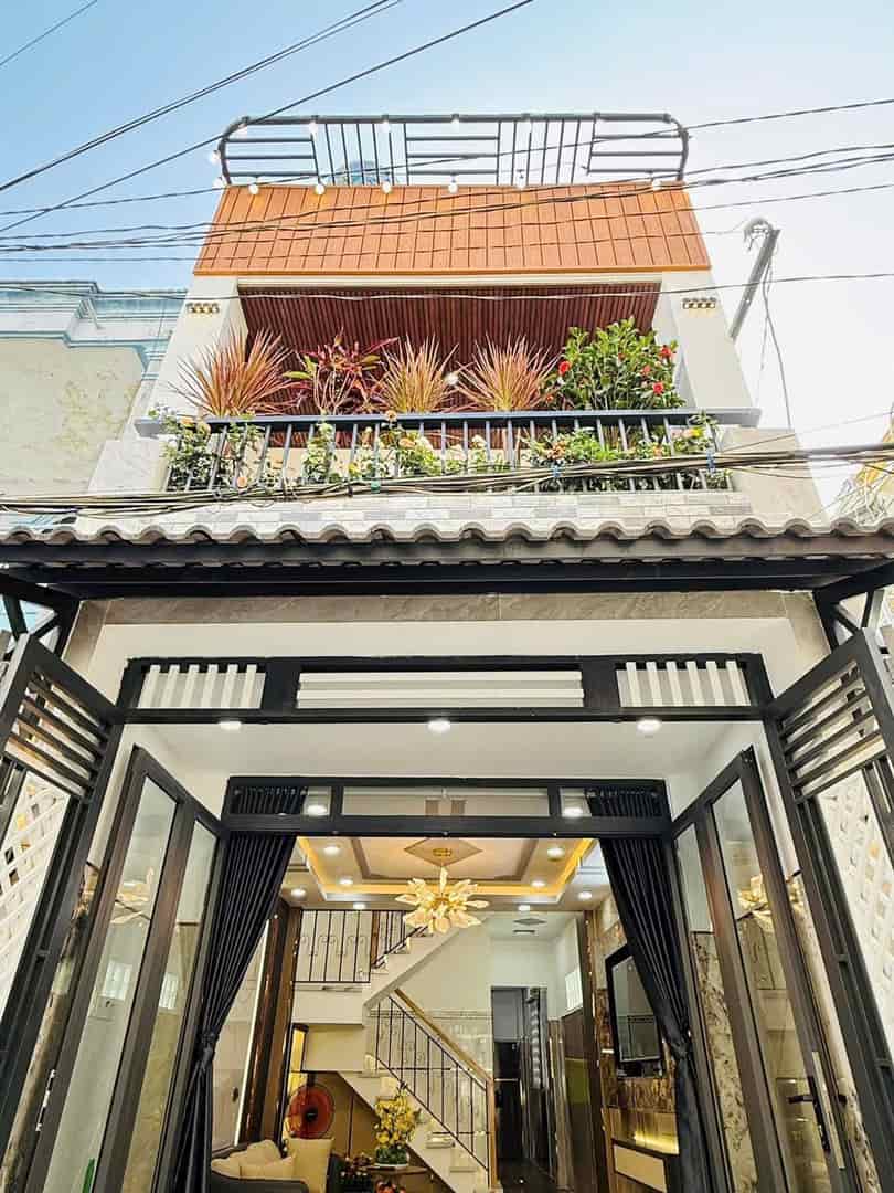 Nhà 51m2 xây 2 tầng đường Thạnh Xuân 22, Q12 giá 2tỷ550 còn 2tỷ160. Gần chợ Thạnh Xuân. Hẻm 5m