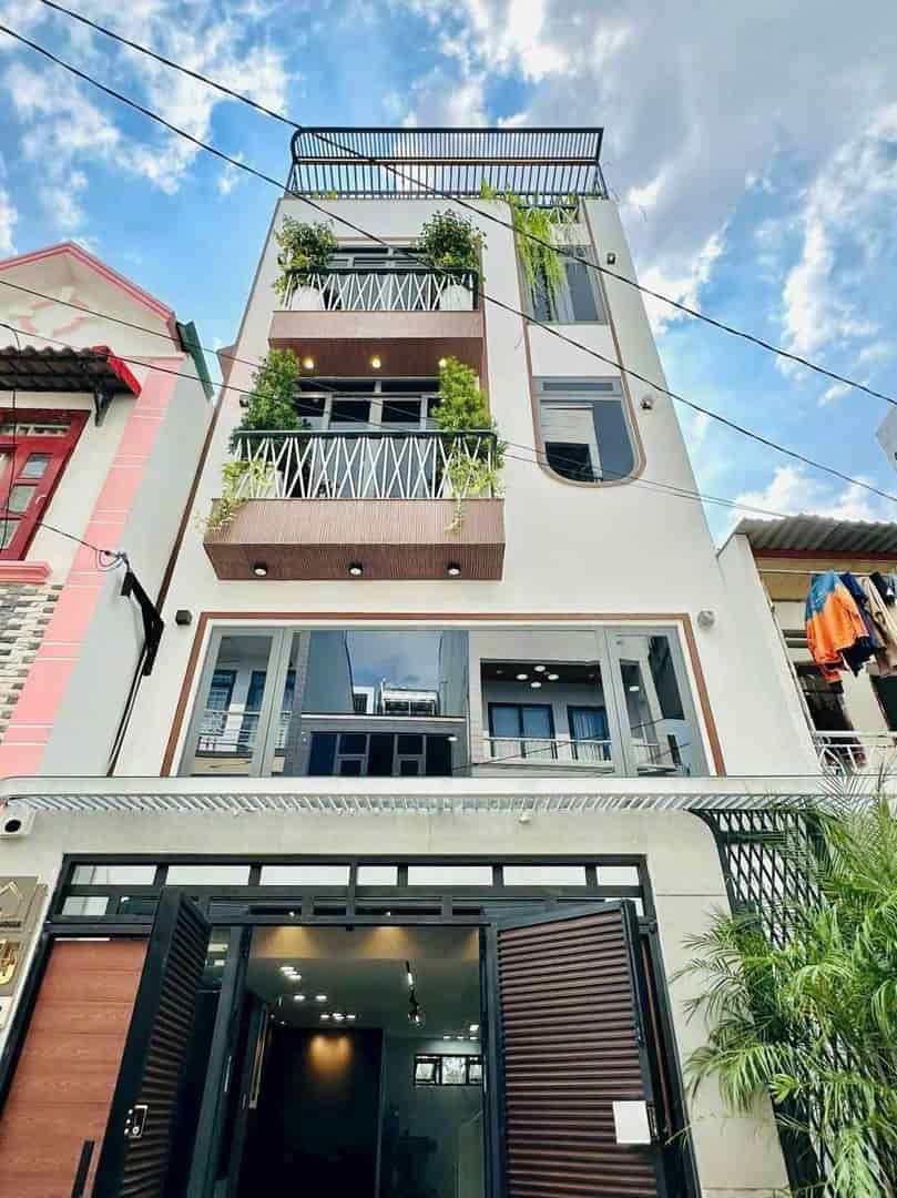 Giảm mạnh! Bán nhà 65m2 Hòa Bình, Q11 xây 3 lầu giá 3tỷ250 Gần Đầm Sen Cho thuê 10tr/tháng Sổ riêng