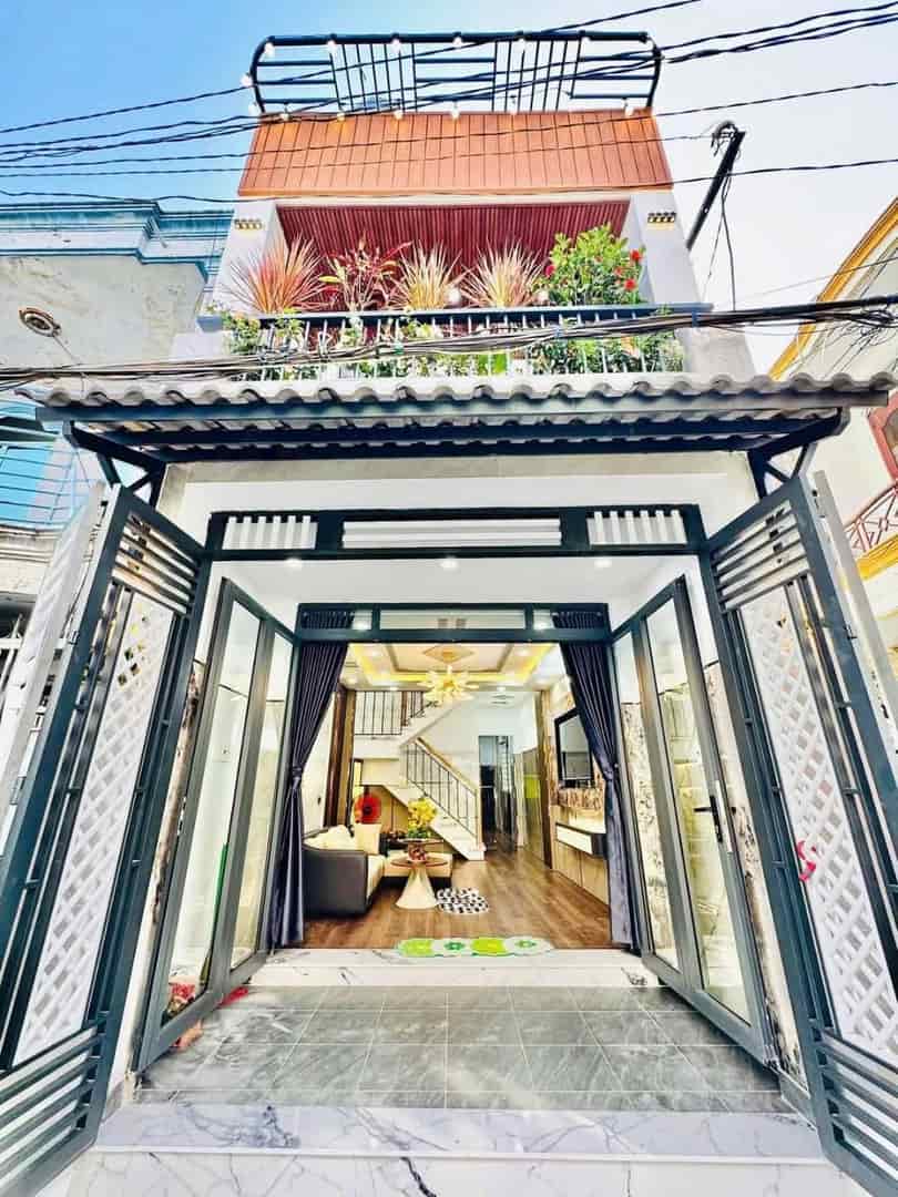 Gấp! Bán nhà 43m2 xây 2 tầng Đồng Đen,Tân Bình giá 2tỷ350.Gần Đại Học Văn Hiến.Hẻm 6m.Sổ riêng.