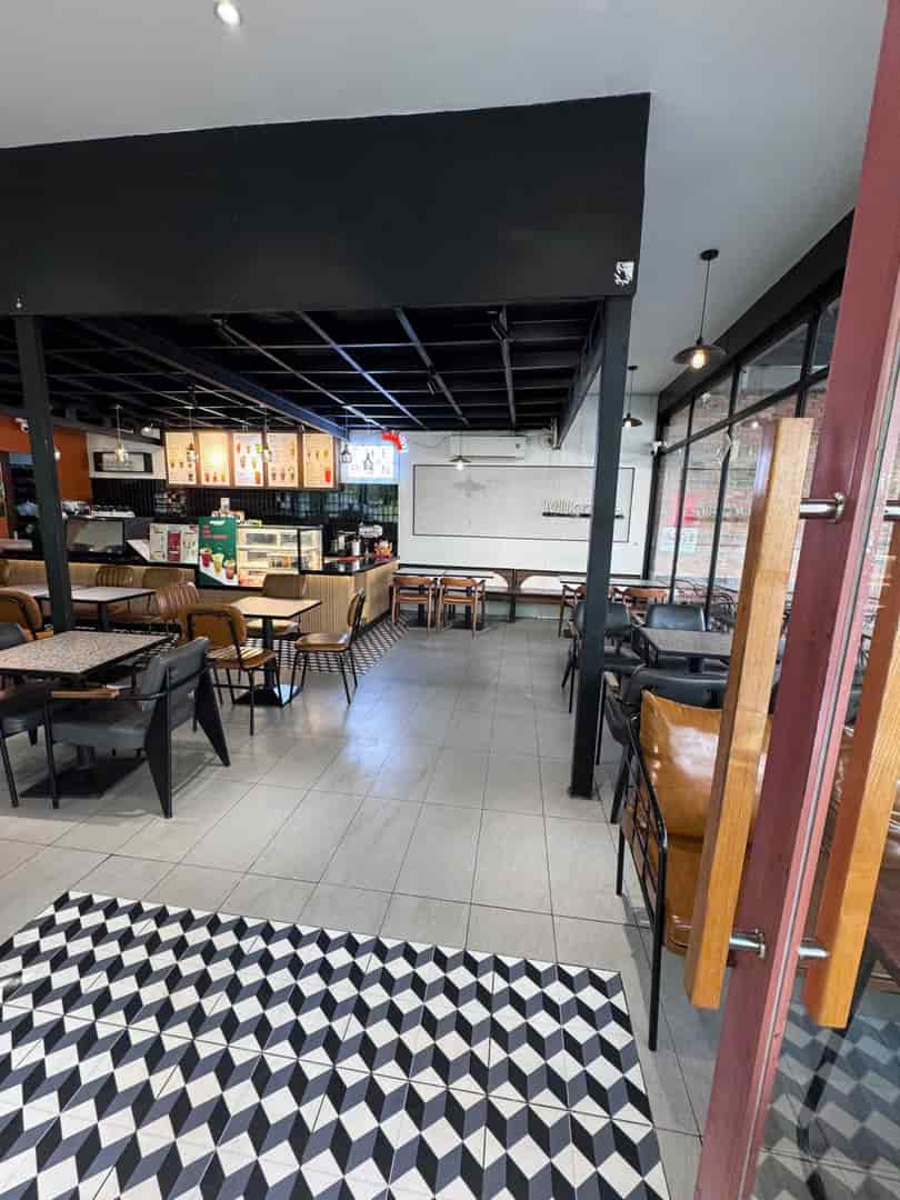 Sang Quán 2 Mặt Tiền, Mặt Bằng Đẹp Tại Thủ Dầu Một, Diện Tích 220m², Giá Thuê Siêu Hấp Dẫn