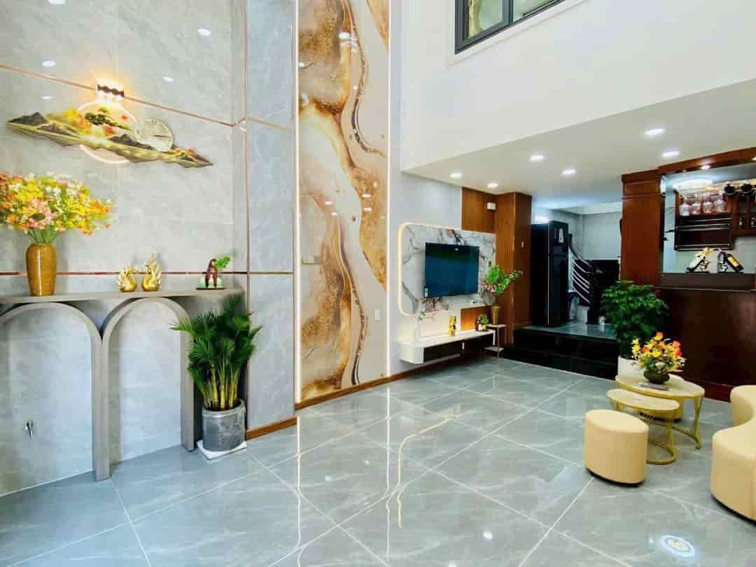 Bán nhà Phạm Văn Chiêu, Gò Vấp, hẻm ô tô tới nhà, 3 phòng ngủ, 4.5 tầng – chỉ nhỉnh 6 tỷ