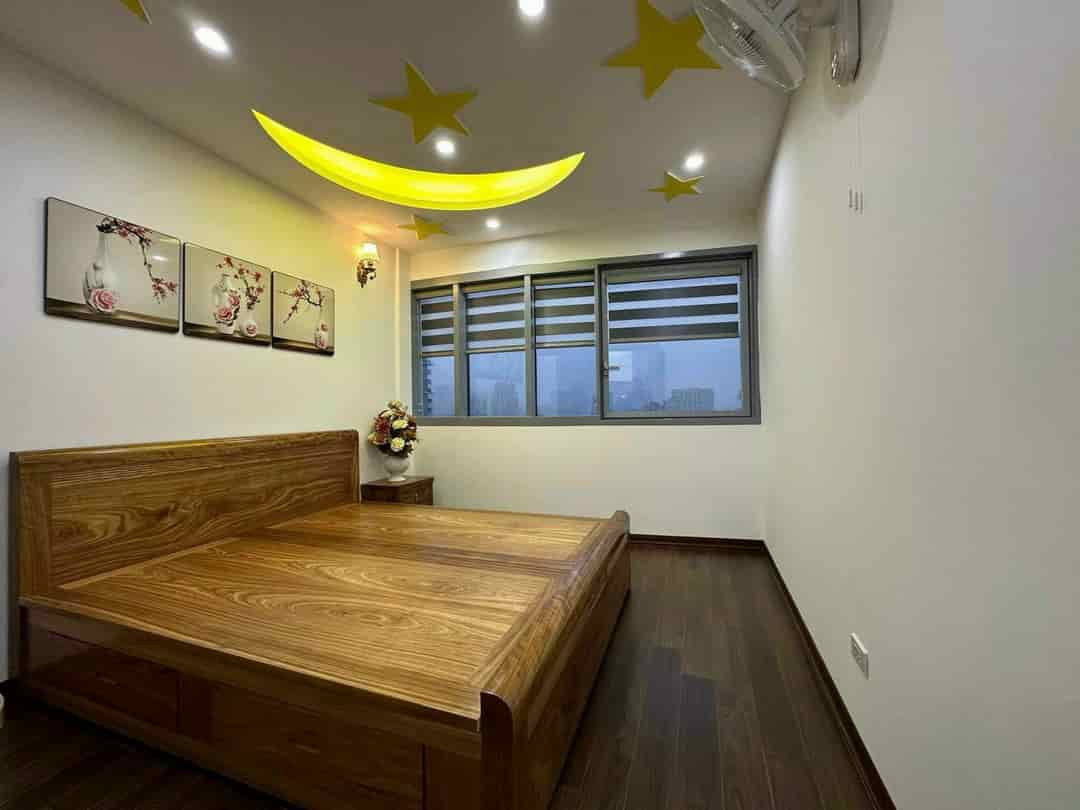 Bán căn hộ EUROWINDOW Trần Duy Hưng 95m2 3PN 2WC nhà đẹp đủ đồ giá 8.* tỷ CTL