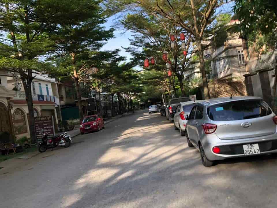 BÁN BIỆT THỰ VĂN KHÊ – HOÀN THIỆN ĐẸP, THANG MÁY - Ở NGAY