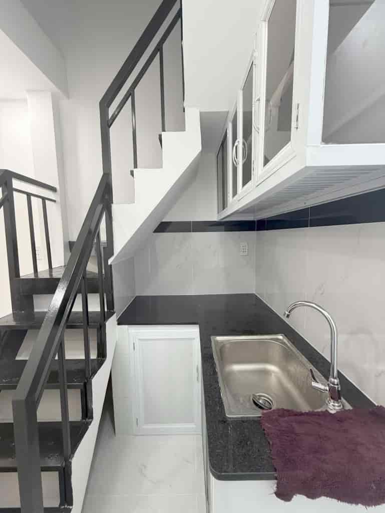 Hơn 1 tỷ có nhà mới 3 tầng Trần Văn Quang, sổ hồng vuông