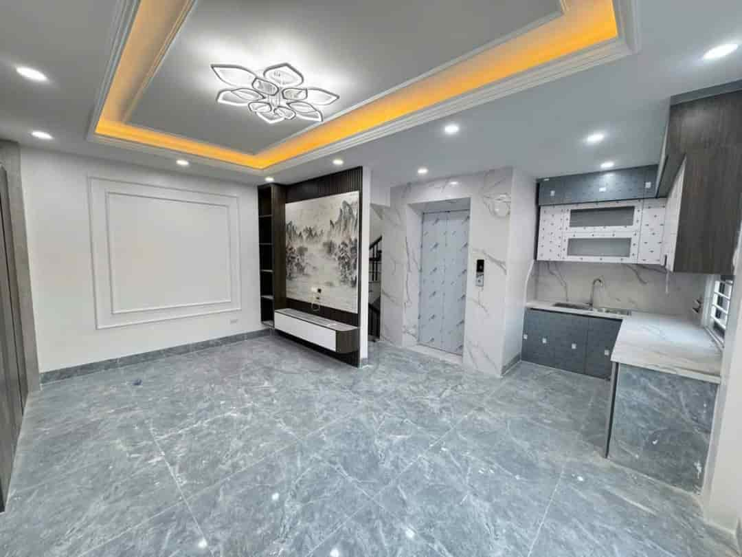 Bán Nhà Phố Hoàng Văn Thái 48m², 5 Tầng, Phân Lô Ô Tô, Giá Chỉ 8.9 Tỷ