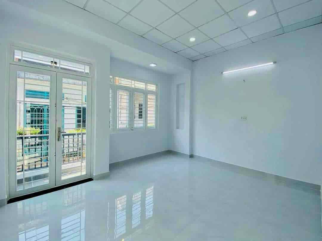 Nhà mặt đường kinh doanh 55.2m2 giá 3 tỷ 850 triệu đường Lê Đức Thọ, phường 15, Gò Vấp