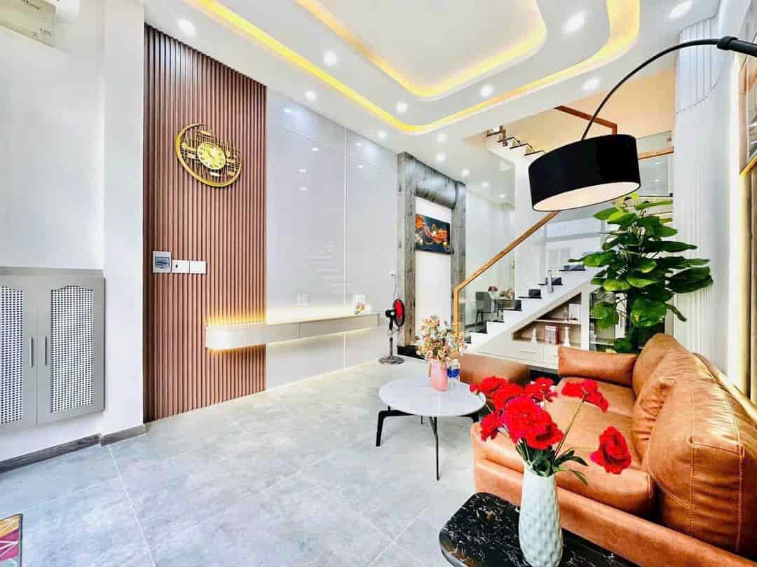 Sang nhượng gấp nhà 48m2 chỉ 2tỷ150tr, tại Nguyễn Biểu, P2, Quận 5. Gần trường ĐH Sài Gòn, sổ sẵn