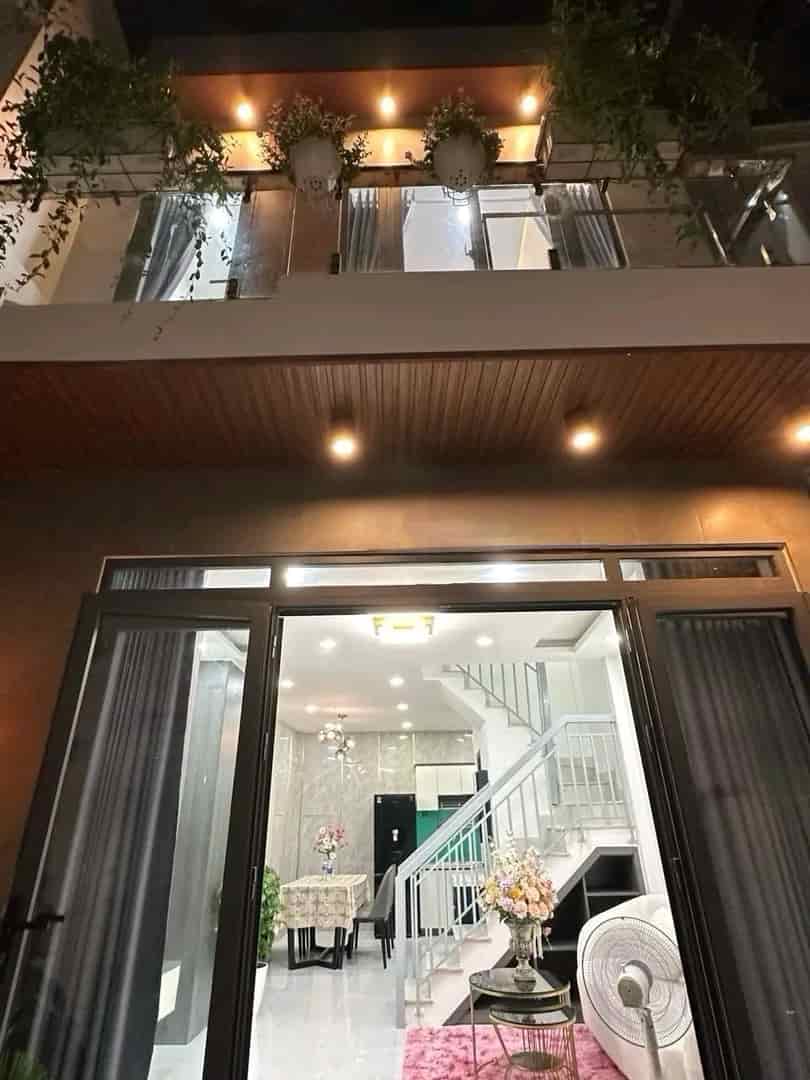 Bán nhà 36m2 Lê Văn Thọ, P9, Gò Vấp. Gần công viên Làng Hoa, xây 2 tầng. Gía 1 tỷ850