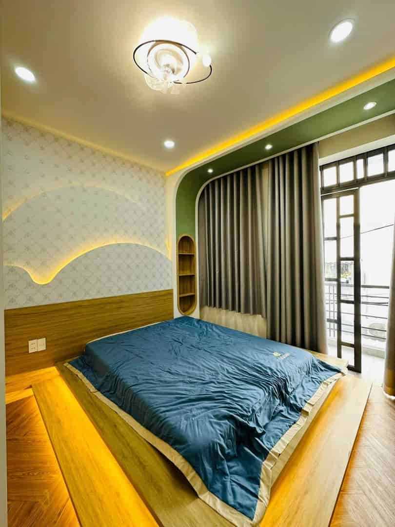 2T870 DT 71m2 còn TL MT Lạc Long Quân, Quận 11 1 TRỆT 2 LẦU 3PN 3WC, SHR sẵn NT