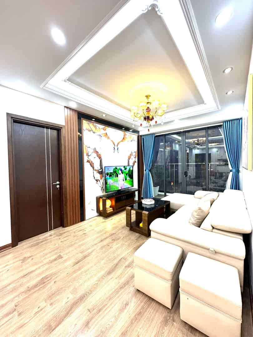 Bán căn hộ 3 phòng ngủ, 105m2, Hacisco 107 Nguyễn Chí Thanh, nhà đẹp đủ đồ, giá 7.5 tỷ sổ đỏ chính chủ