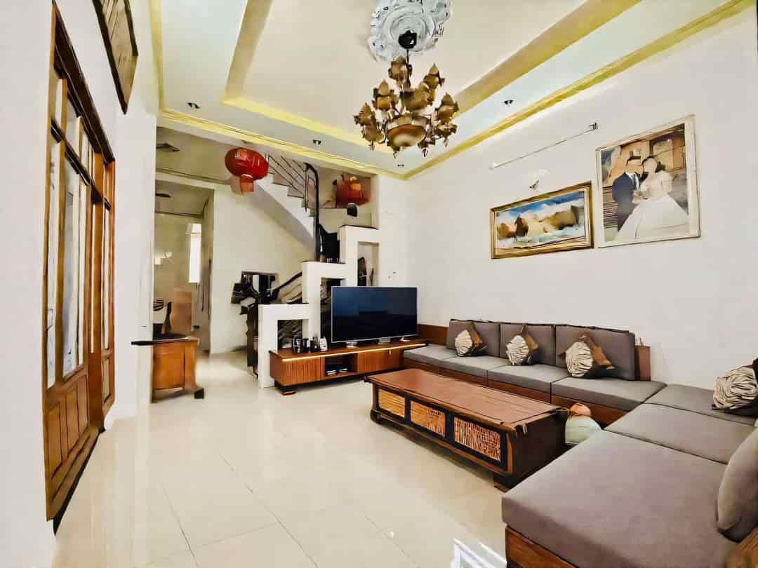 NHÀ 3 TẦNG, HXH  VINCOM LÊ VĂN VIỆT, Q9, 85M2, NGANG 5M, 6.5T