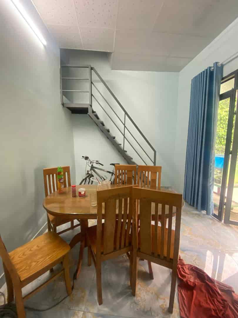 Bán nhà gần chợ bình chánh 1 trệt 1 lầu giá 600tr gọi xem nhà