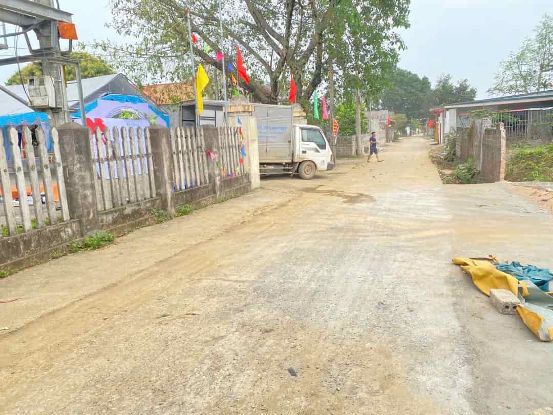 Bán đất chính chủ tổng DT 100m full thổ cư đường ô tô vào tận đất giá nhỉnh tỷ