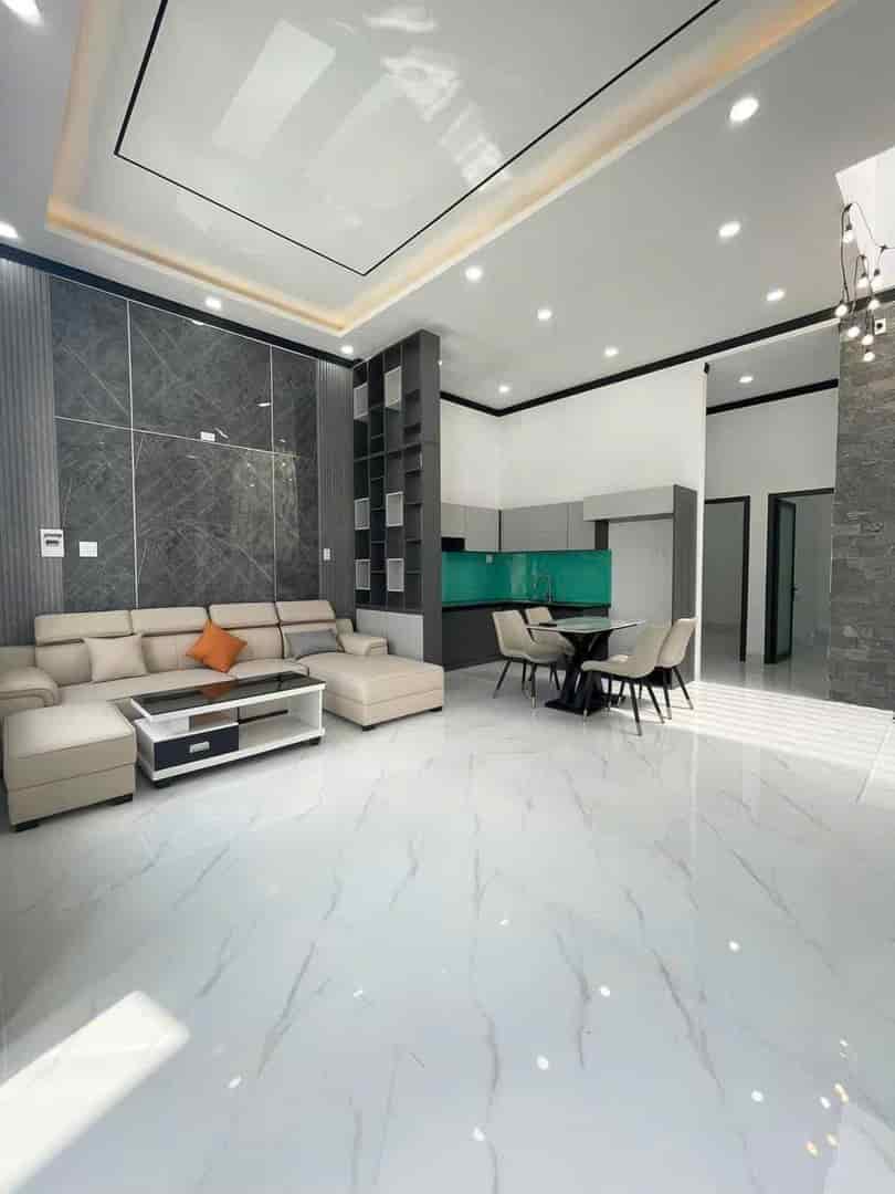 Bán nhà MT 1ty890 DT 72m2 Tân Vĩnh, phường 6, quận 4, đang có hđ cho thuê 22tr/tháng