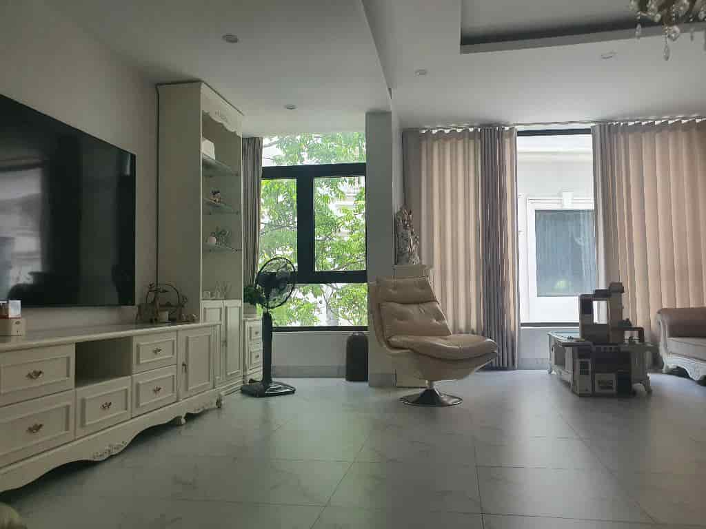 Bán nhà phân lô - Vỉa hè, ô tô - 77M², 4 TẦNG, MT 6M, 24.5 TỶ - Trần Quốc Hoàn, Cầu Giấy