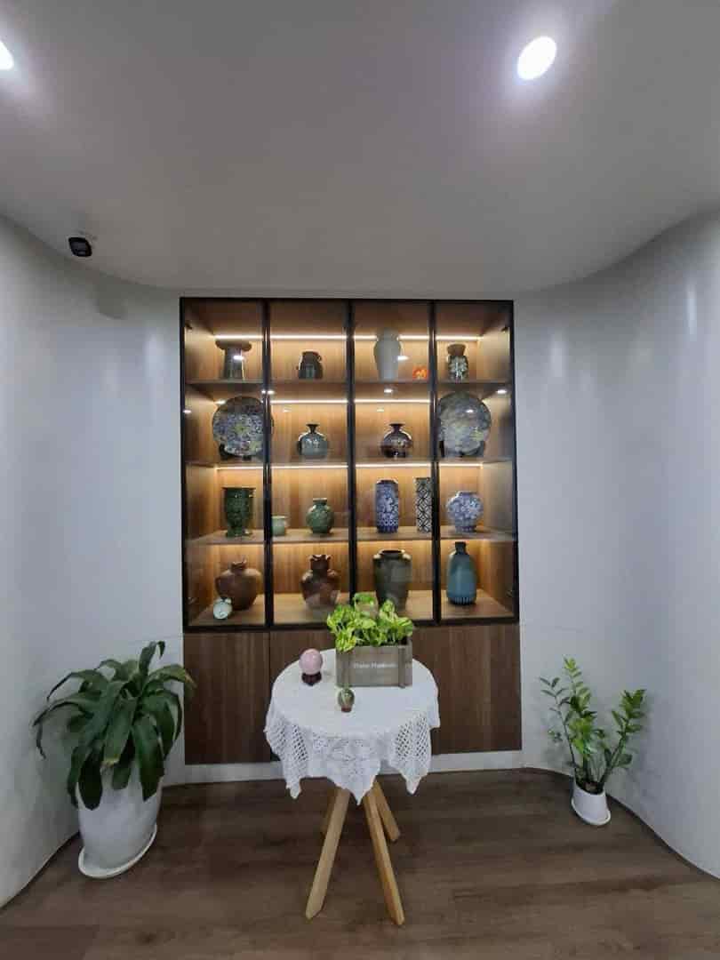 Bán nhà phố Nghĩa Tân, Quận Cầu Giấy, 7 tầng, mặt tiền 12m, diện tích 45m2.