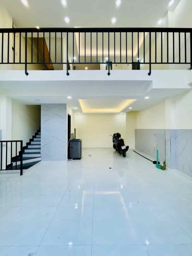 BÁN CĂN HỘ DỊCH VỤ 5 TẦNG DÒNG TIỀN 21TR/THÁNG VỊ TRÍ ĐẮC ĐỊA TUYẾN KÊNH THAM LƯƠNG CHỈ 5.8 TỶ CÒN TL