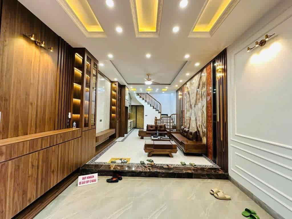 Bán Nhà Quan Nhân, 50m2, Ngõ Thông, Gần Hồ, Công Viên, Giá Chỉ 7.1 Tỷ