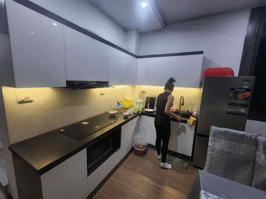 Bán Nhà Cù Chính Lan, 30m², Ngõ Thông, Ô Tô, Thoáng Sáng, Giá Chỉ 6.5 Tỷ