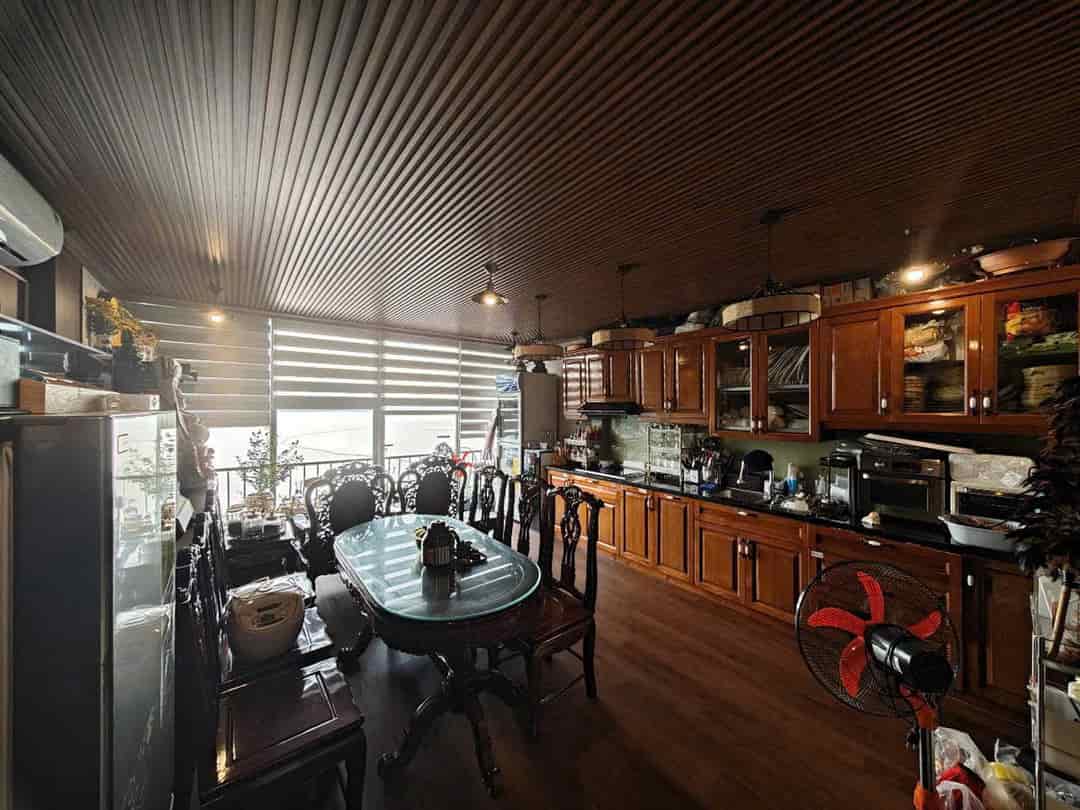 BÁN NHÀ MẶT PHỐ YÊN HOA, TÂY HỒ. 40M2 6 TẦNG- MT 5M GIÁ 32 TỶ- LÔ GÓC VIEW HỒ TÂY, VỊ TRÍ ĐẮC ĐỊA NGAY-TRƯỚC