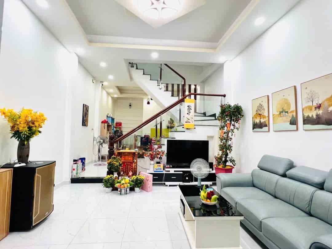 NHÀ 3 TẦNG GẦN LÊ VĂN THỊNH SỔ RIÊNG Ô TÔ TỚI CỬA chỉ nhỉnh 7 TỶ