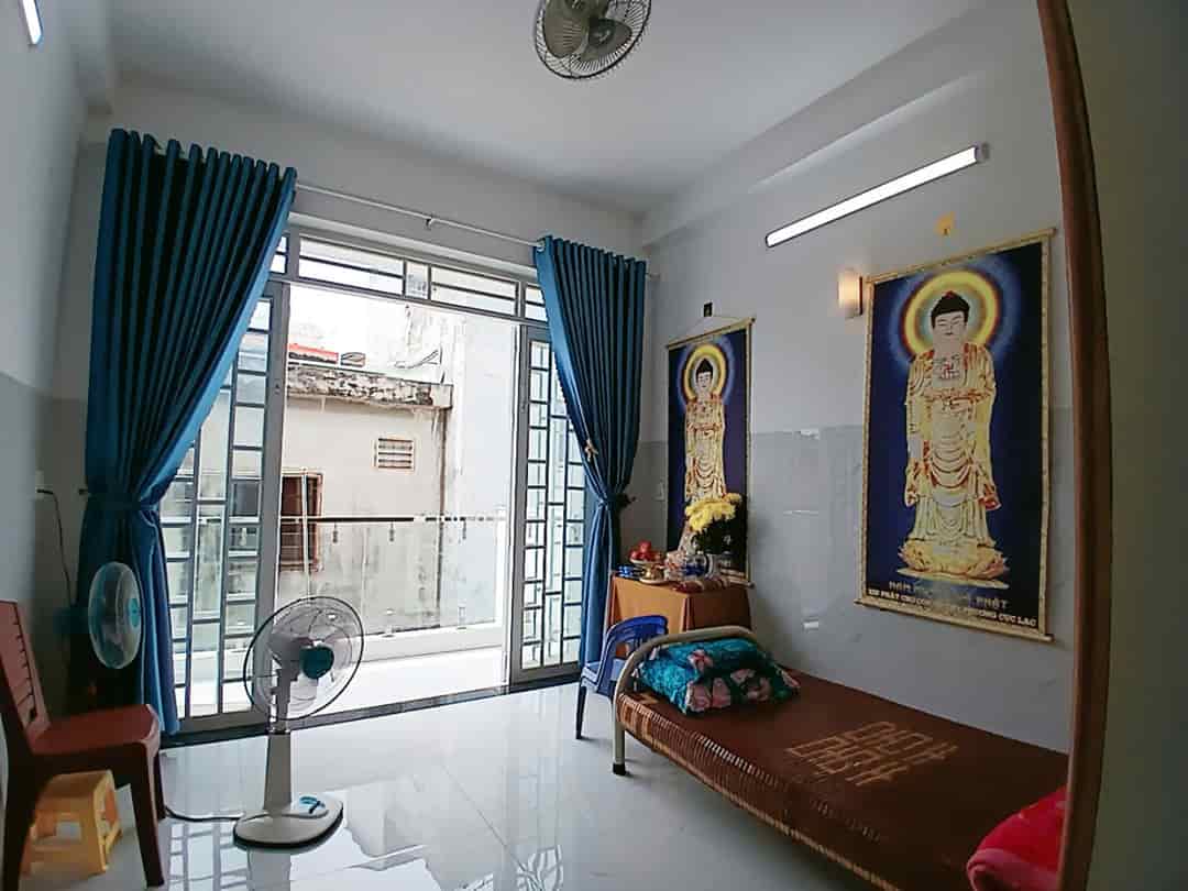 Bán nhà 70m2, 5PN, 4WC, Q.9, Lê Văn Việt, 6.6 tỷ, sổ hồng