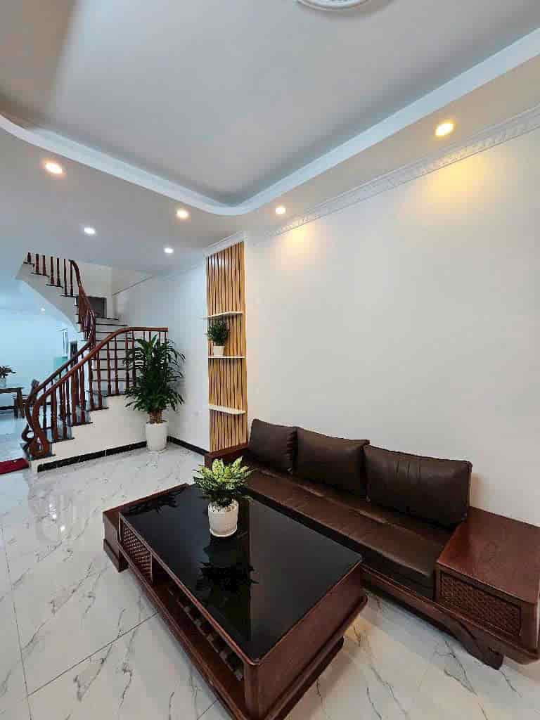 CỰC HIẾM 🏠BÁN NHÀ ĐÀM QUANG TRUNG -LONG BIÊN -46 M- LÔ GÓC- GARA -Ô TÔ THÔNG - NHỈNH 6TỶ