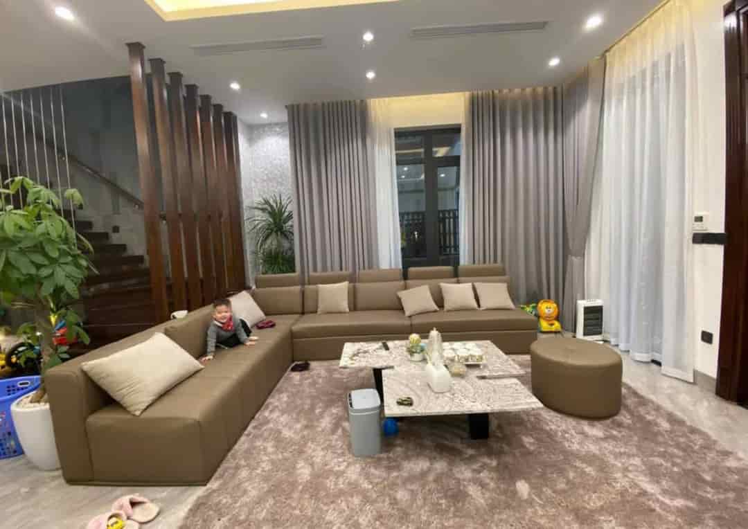 Nhà đẹp Đàm Quang Trung, Long Biên 40m2, siêu thoáng, gần ô tô tránh, tiện ích, giá nhỉnh 5 tỷ