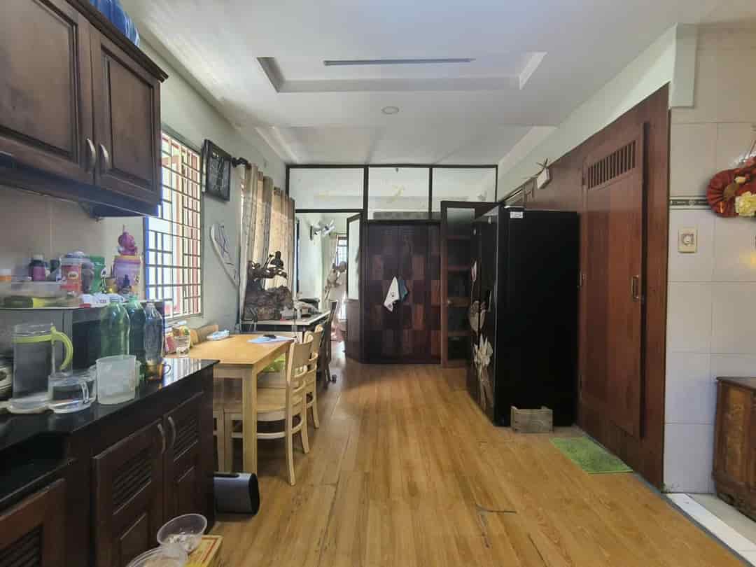 Chung cư CMT8, đường Trường Chinh, p.12, Tân Bình- 64m2 chỉ 2 ty7