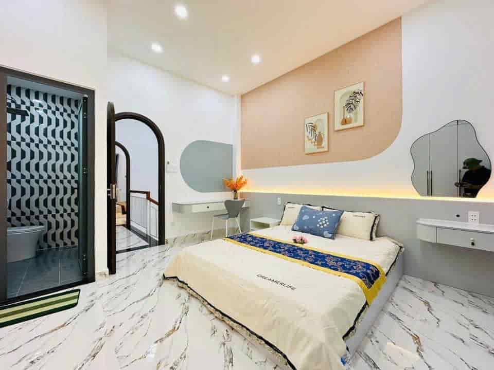 Gần CV Vinhomes Central Park, nhà 57m2. Bán 2tỷ550. Trần Não, P Bình An, Q2. 1 trệt + 2 lầu. Sổ sẵn, hẻm 6m