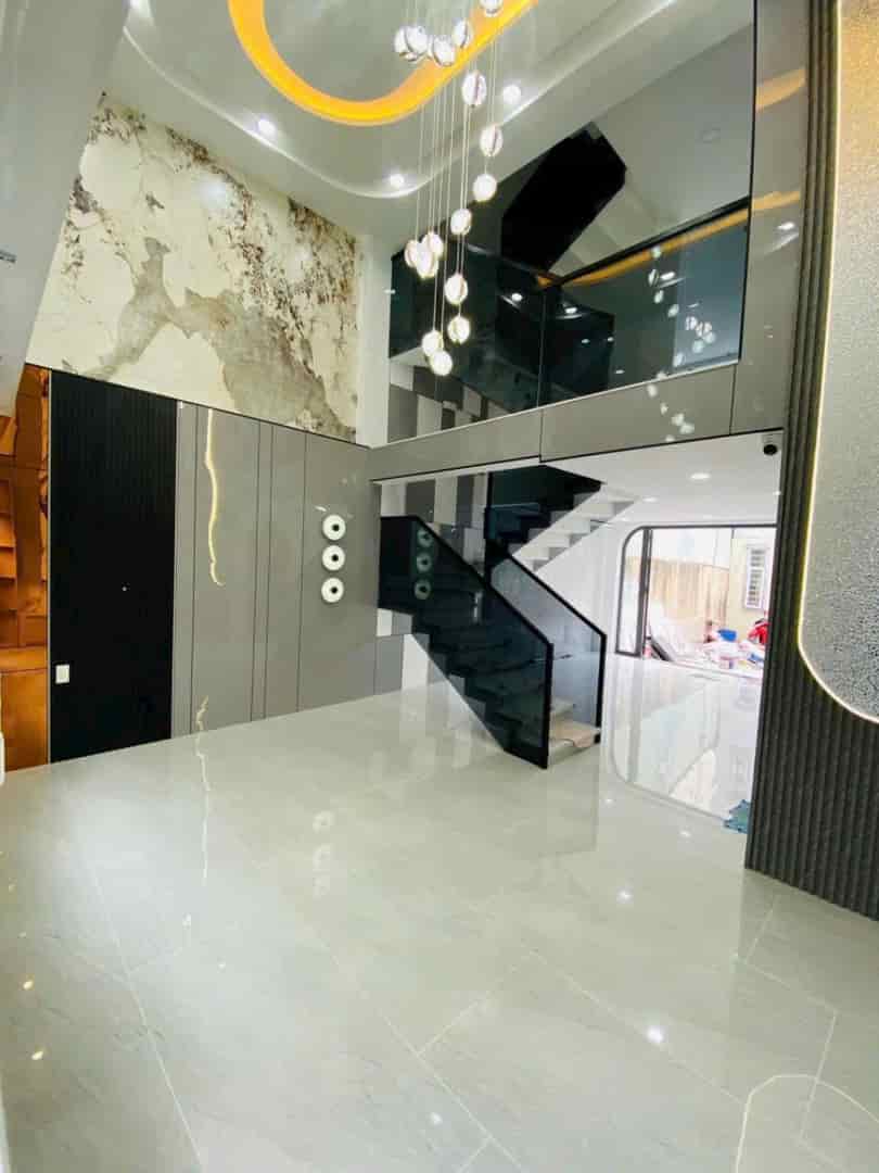 BÁN NHÀ, 5 TẦNG, 78m2, 5.5 x 14m, SÁT MẶT TIỀN, PHAN HUY ÍCH, GÒ VẤP