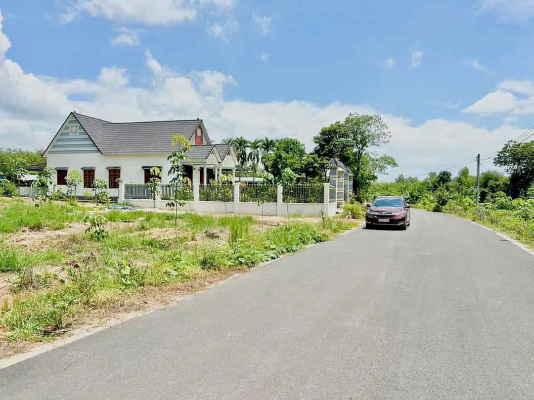 NỢ NGÂN HÀNG BÁN 250M2 ĐẤT THỔ CƯ NGAY QL SÁT BÊN CHỢ, TRƯỜNG HỌC DÂN ĐÔNG BUÔN BÁN SẦM UẤT. GIÁ 395TR