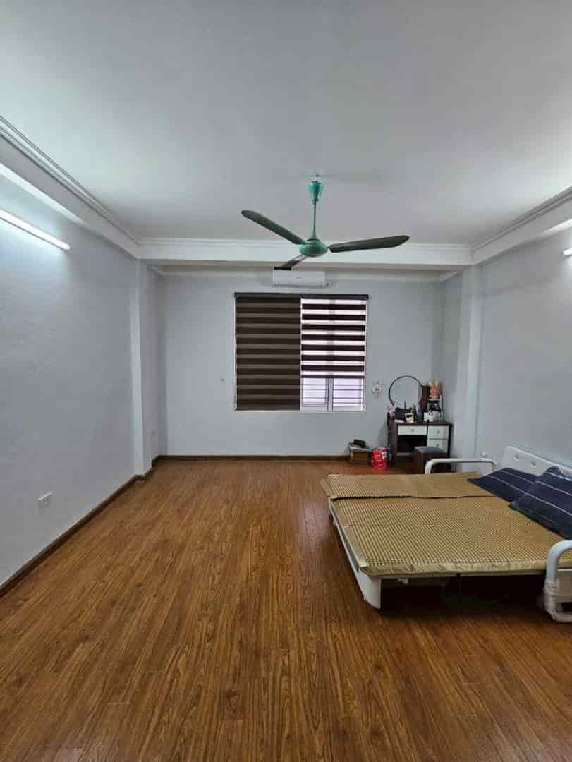 Siêu Phẩm Gần Hồ Đầm Tròn Ngõ 135 Đội Cấn Ba Đình Cách Mặt Hồ Ô tô tránh chỉ 20m