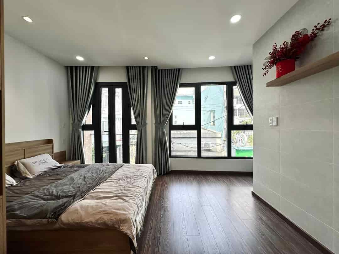 Bán nhà 5 tầng, 39m², full nội thất, Ngọc Thụy Long Biên, giá hấp dẫn 5,75 tỷ