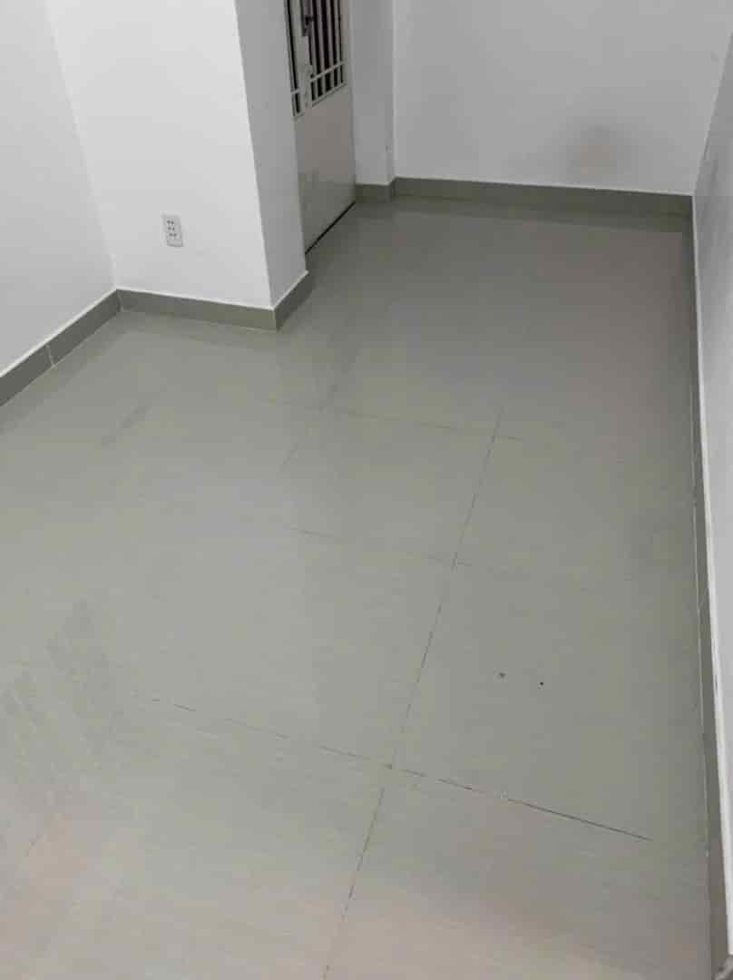 Bán nhà cc 2 tầng gần ngã tư Nguyễn Văn Trỗi-Huỳnh Văn Bánh, 41m2, 5.8 tỷ