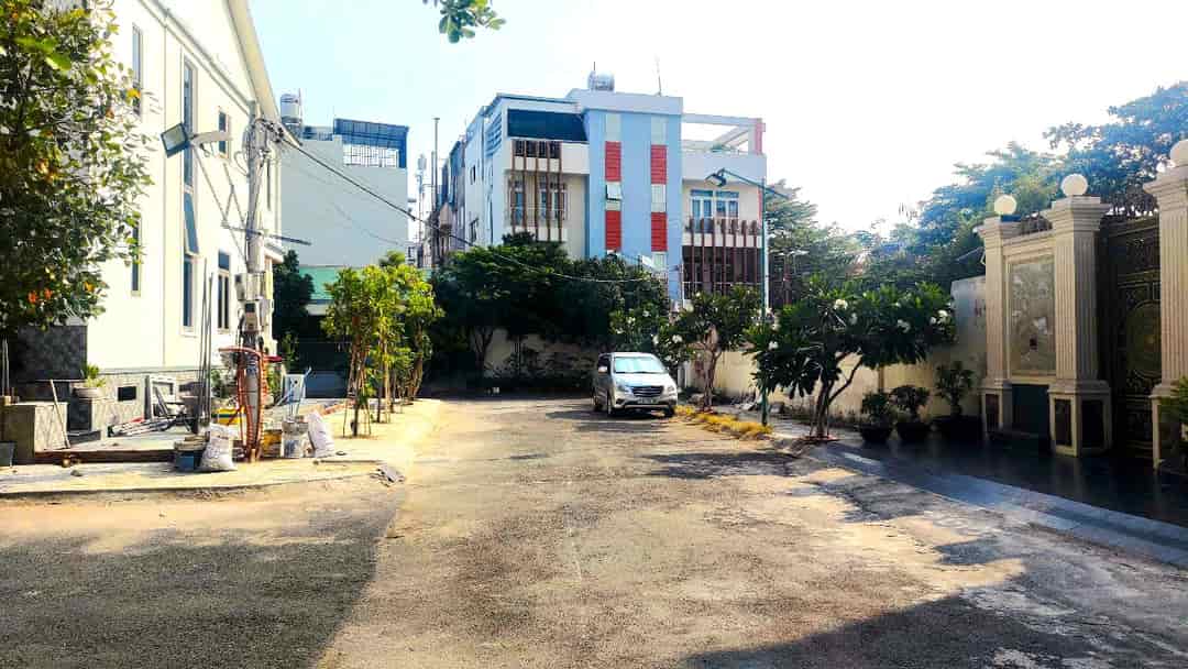 Bán Nhà 1 Trệt 3 Lầu Đường 18, Hiệp Bình Chánh Khu Ven Sông Thoáng Mát Thu Nhập 50 Triệu/Tháng