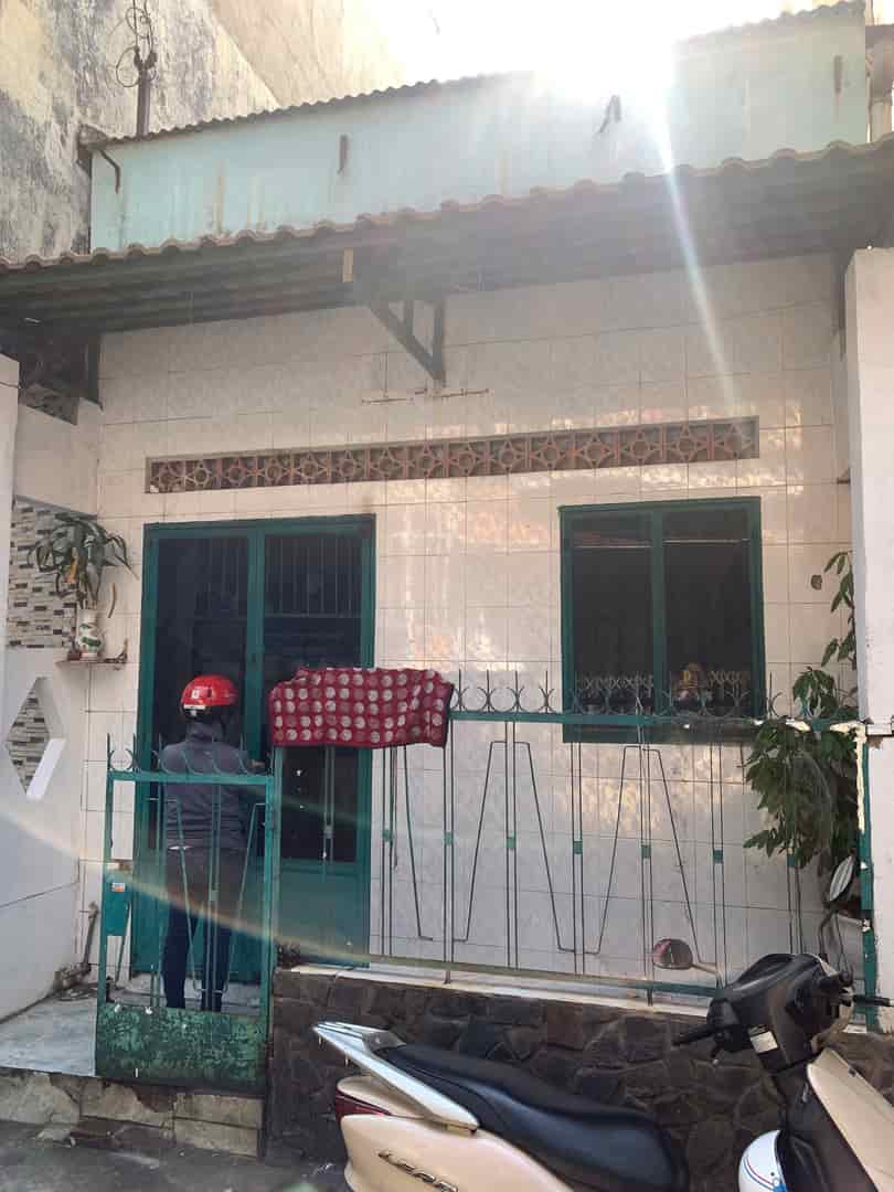 Cơ hội sở hữu Nhà cấp 4 Giá tốt, gần sân bay, sổ riêng, tiện ích đầy đủ, Gò Vấp