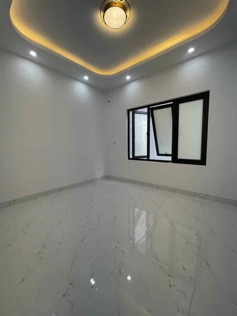 Bán nhà Kim Giang giá 6.9 tỷ, 32m2, 4 tầng, mặt tiền 4m