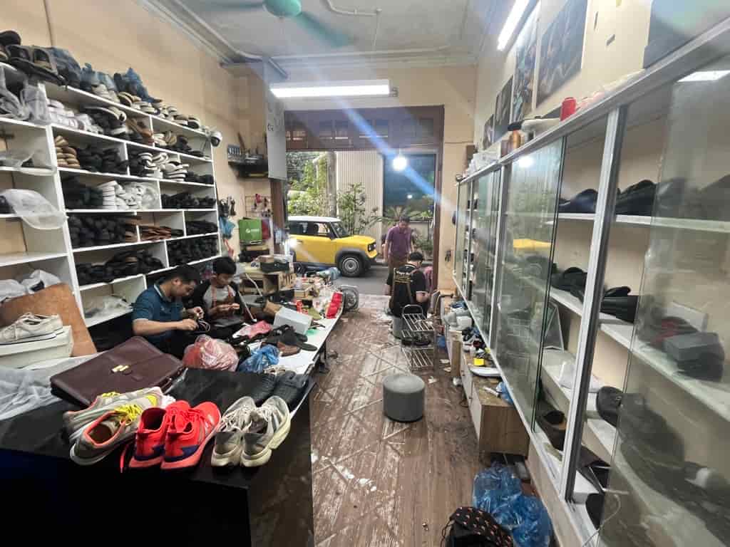 Bán nhà phố Đỗ Quang, hiếm, ô tô tránh, vỉa hè KD, nhỉnh 19 tỷ