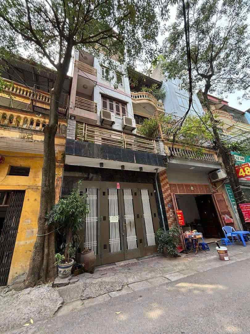 Bán nhà Nguyễn Văn Huyên, ô tô tránh, vỉa hè KD, 70m chỉ 26 tỷ