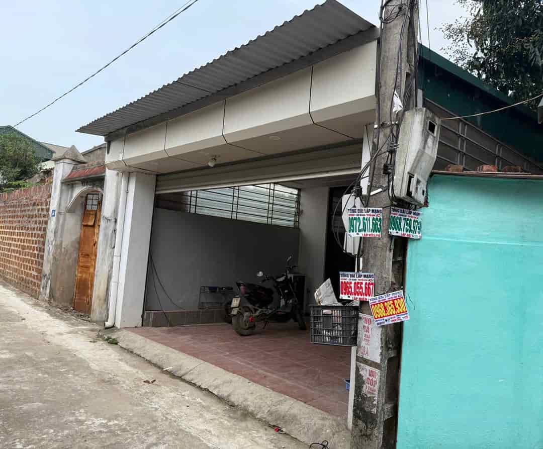 Mua đất được nhà chỉ xách vali đến ở liền 
+ Cần tiền bán nhanh 114,6m thôn Yên Mỹ, xã Bình Yên