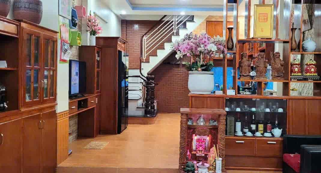 CHỦ NHÀ KẸT TÀI CHÍNH, CẦN BÁN GẤP NHÀ PHỐ 
+ Giá: 4,78 tỷ (còn thương lượng)