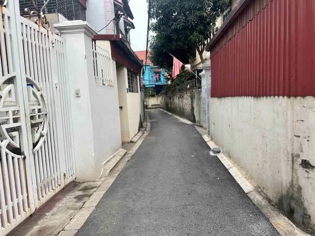 Đất Đa Tốn GẦN OTO, 2 THOÁNG, HÀNG XÓM VIN, NHIỀU TIỆN ÍCH
