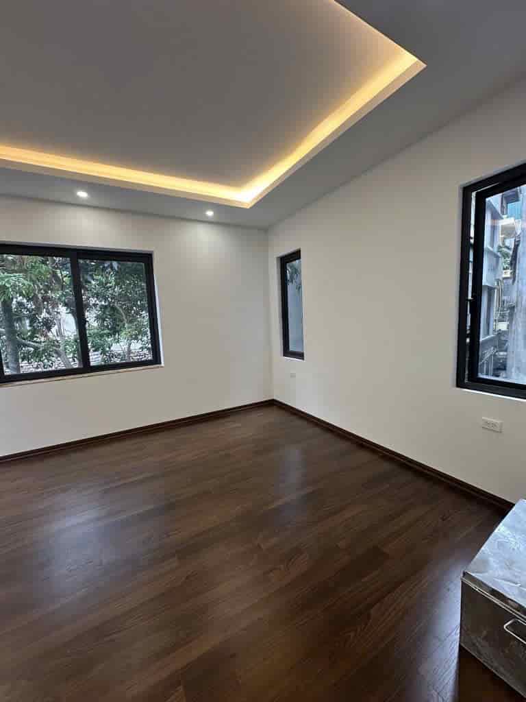 Bán nhà đường Láng, S 62m2, 5 tầng, ngay ngã tư sở kinh doanh siêu nét