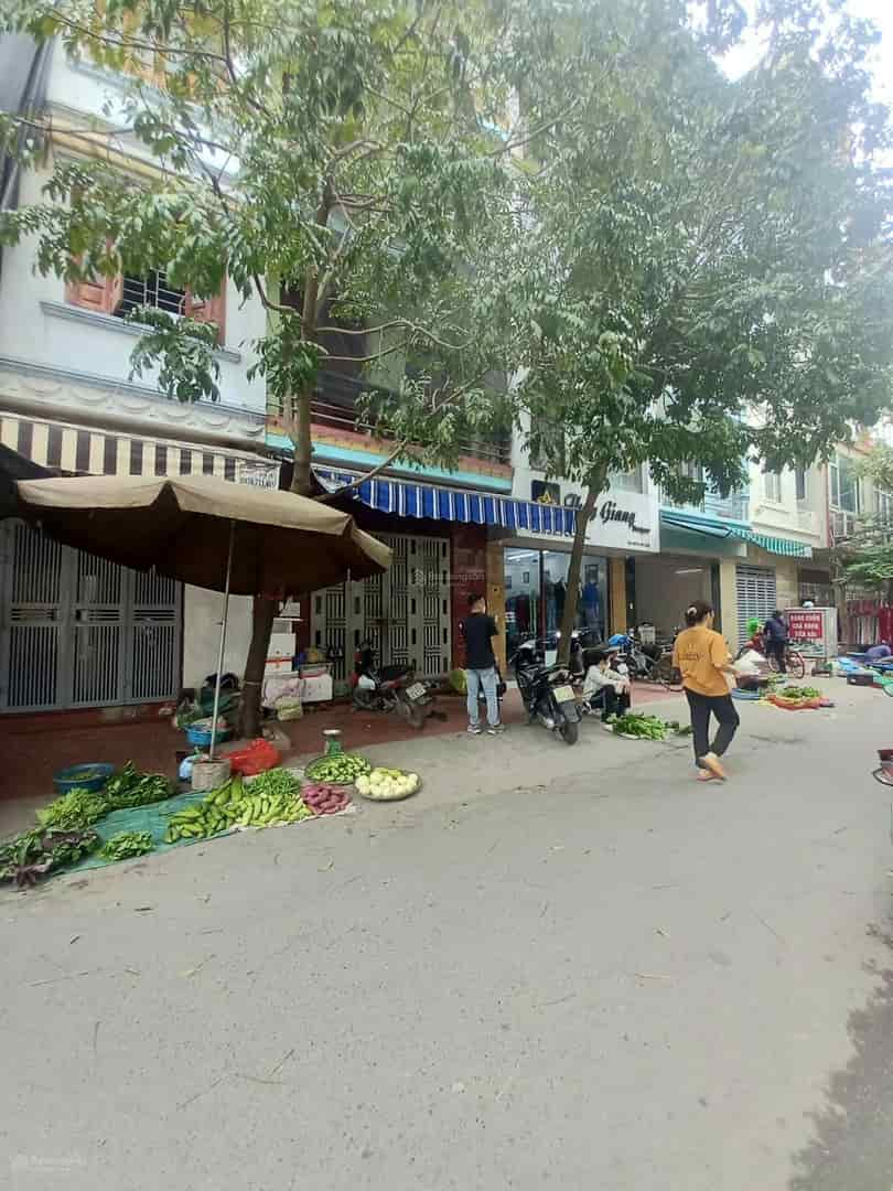 Bán nhà  DT 32m2 – 6 tầng, Ngõ 211 Khương Trung , Thanh Xuân, giá 6.38 tỷ.