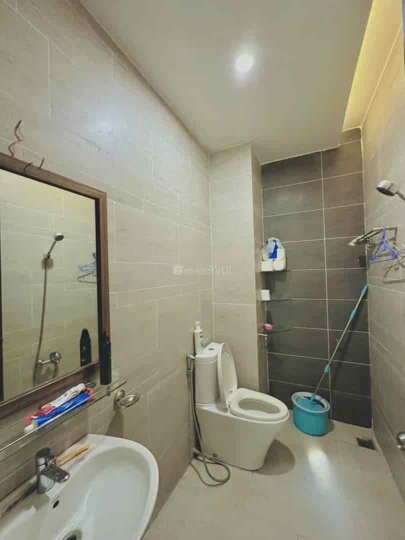 Bán nhà có hợp đồng cho thuê 9tr/ tháng, hẻm oto, nhà 41m2, đường Lê Hồng Phong, Quận 5. Giá 2 tỷ 350