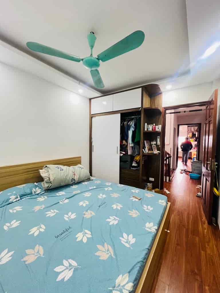 Bán nhà Kim Giang, Hoàng Mai, Ô tô đỗ cửa, 41m2, 10.5 tỷ