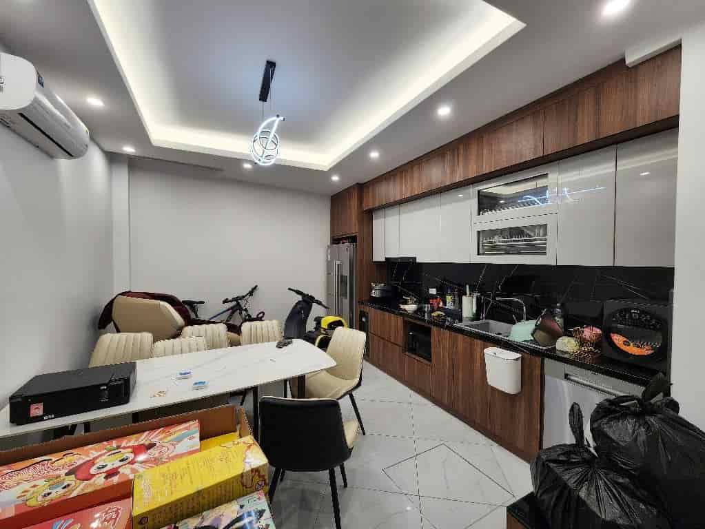 BÁN NHÀ HOÀNG LIỆT, HM- NƠI CUỘC SỐNG THĂNG HOA, VIEW HỒ, GẦN Ô TÔ, 43M2, 9 TỶ(CTL)